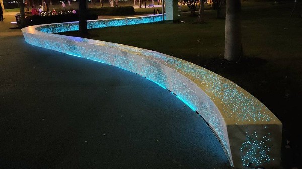 青島某古鎮做透過藝科石